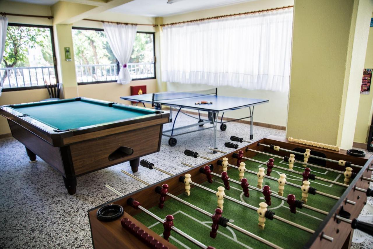 Dionisos Palms Apartments Paralia Dionysiou Exterior photo