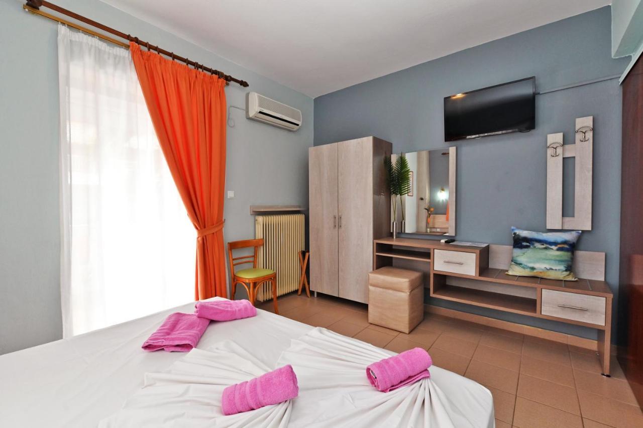 Dionisos Palms Apartments Paralia Dionysiou Exterior photo