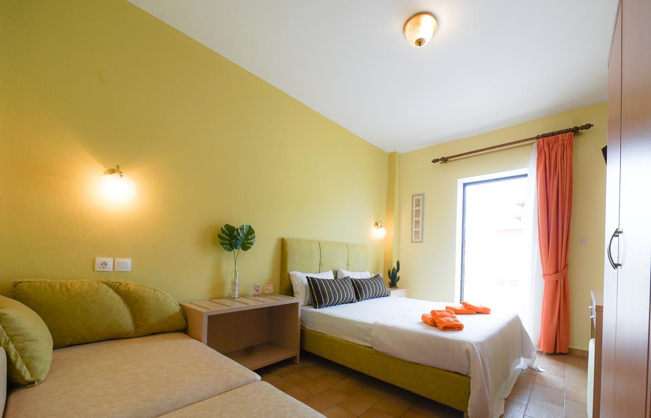 Dionisos Palms Apartments Paralia Dionysiou Exterior photo